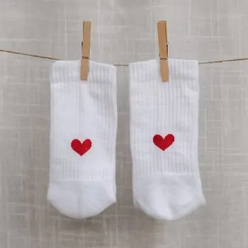 Socken rotes Herz weiss 39-42 - Eulenschnitt Artikelbild 5