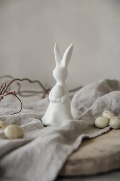 Bunny with egg small - Majas Cottage - Article Picture 1